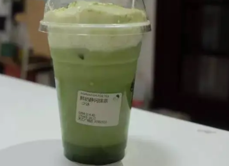 喜茶鲜奶静冈抹茶